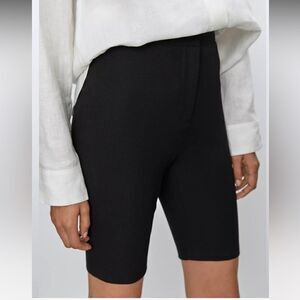 Aritzia Babaton Forte Shorts in Black Sz 0